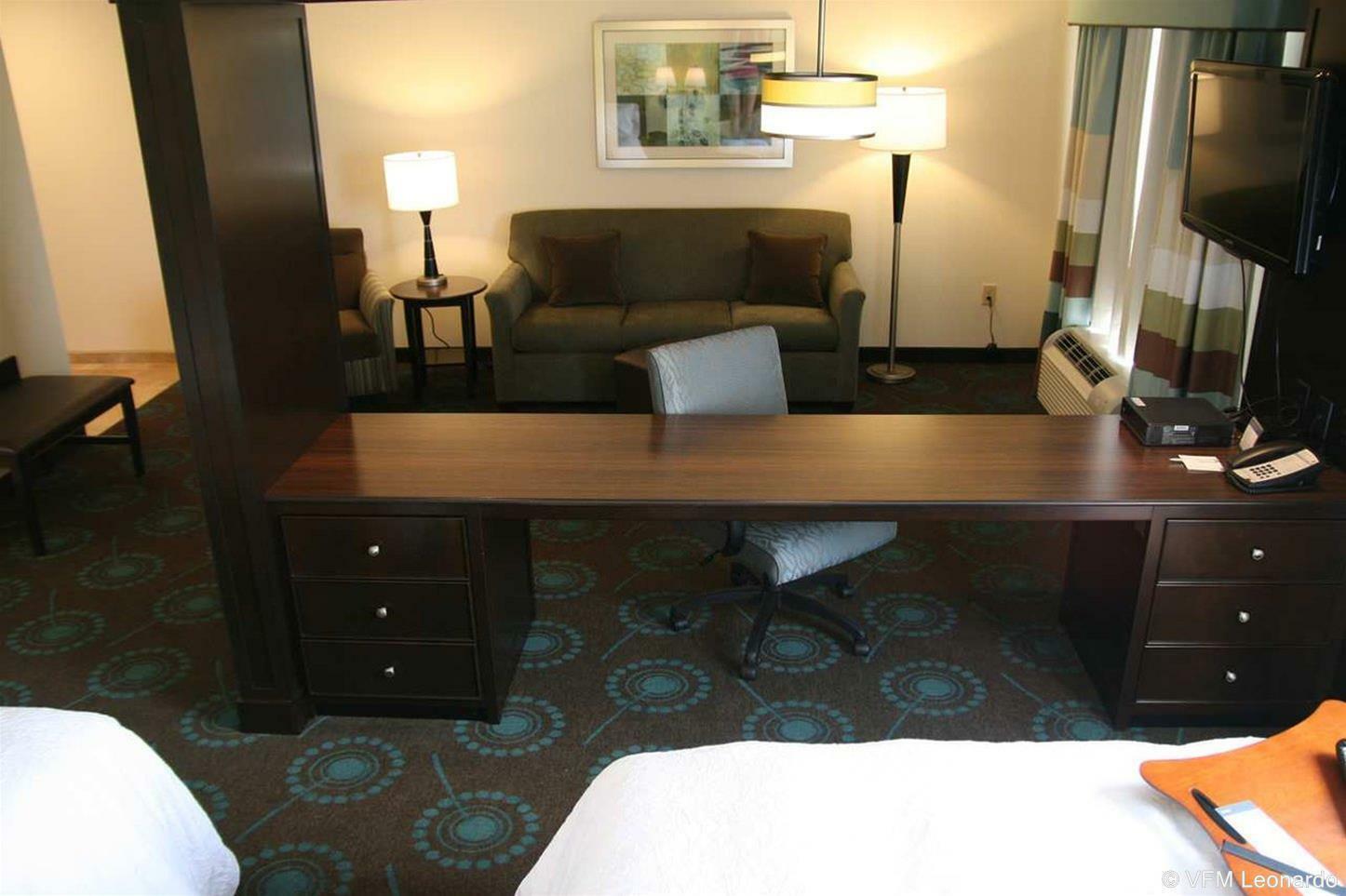 Hampton Inn & Suites Wilder Δωμάτιο φωτογραφία